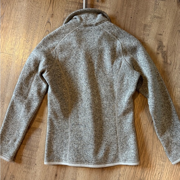 Patagonia Women's Better Sweater 1/4-Zip pullover in a pelican beige color XS - Picture 6 of 7